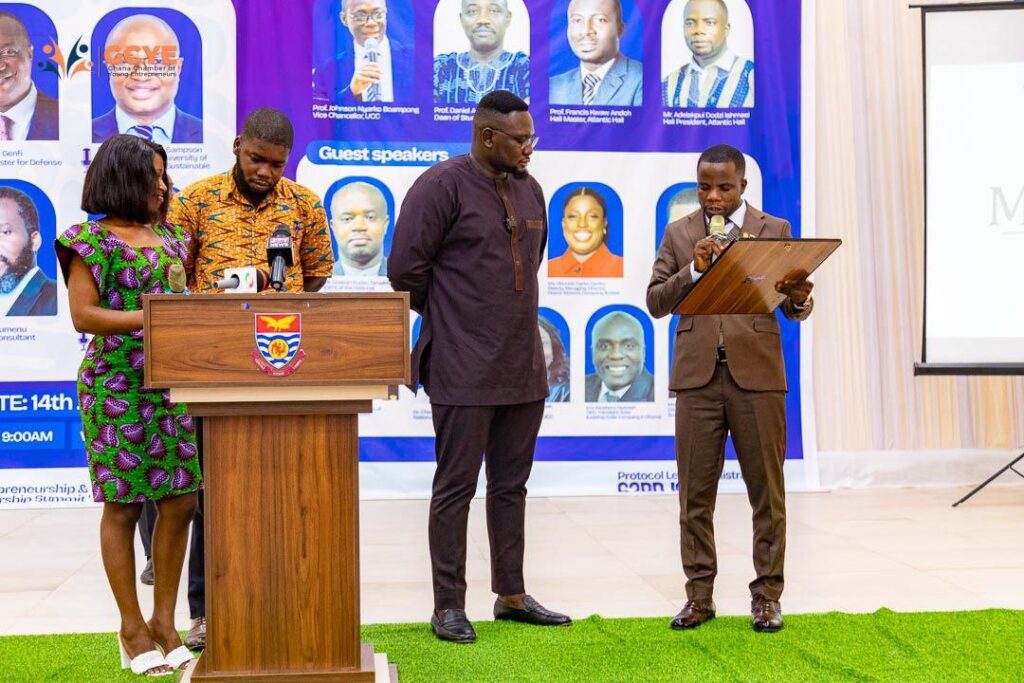 sherif ghali receiving an award